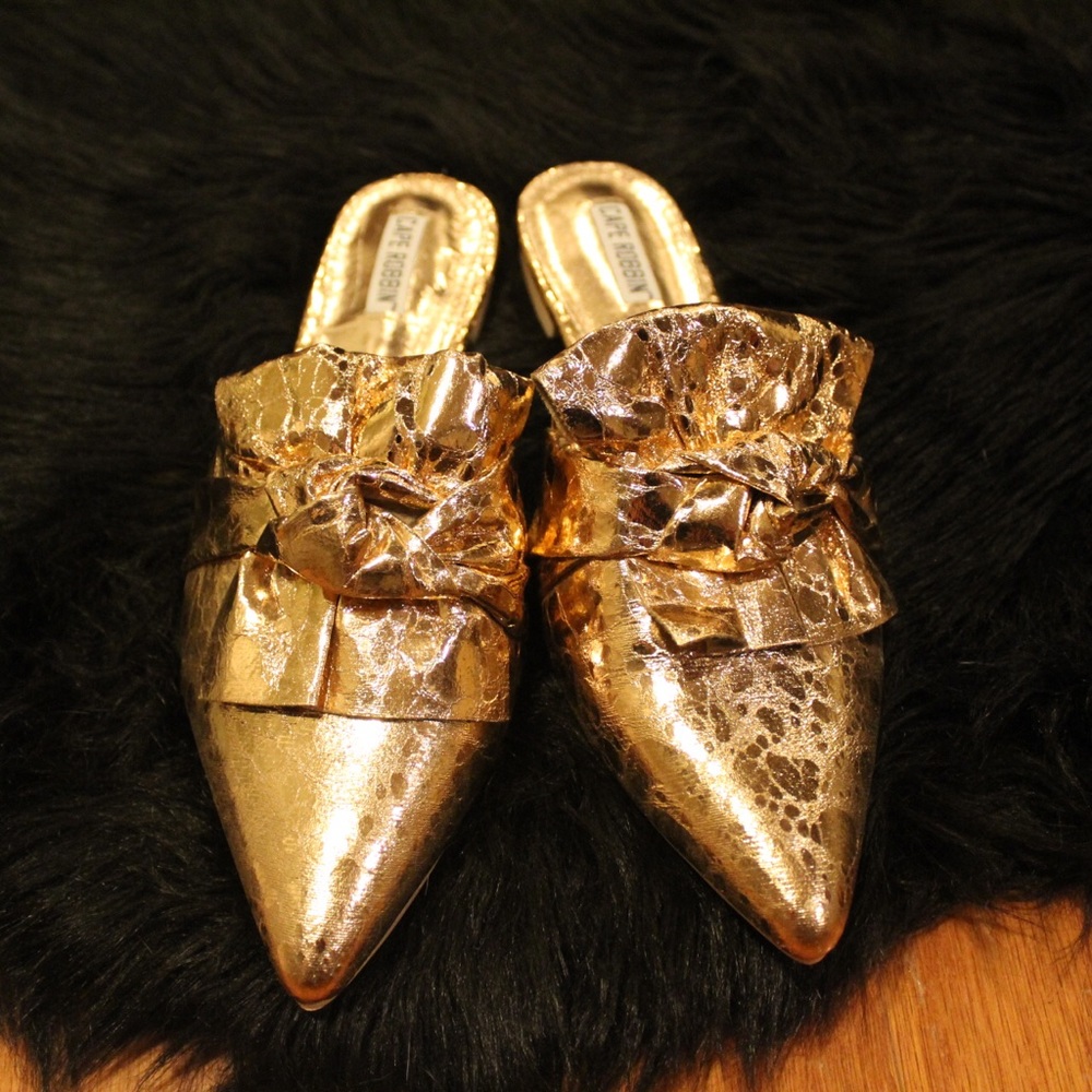 NEW Cape Robbin Metallic Mules